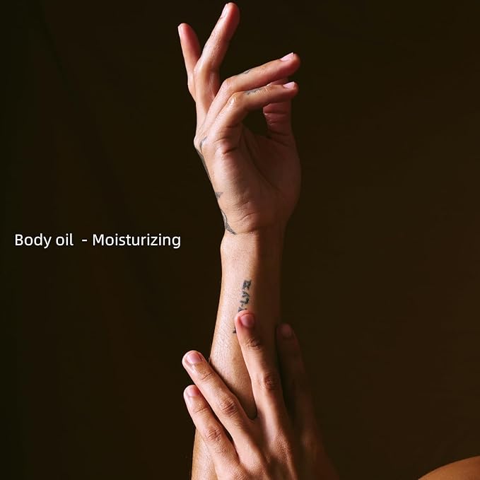 Massage Oil Candle, Romantic Gift SPA Use Home Scented Candle Body Oil, Ultra Hydrating Body Care with Soybean Oil, 4.5oz (Cedar Teakwood)