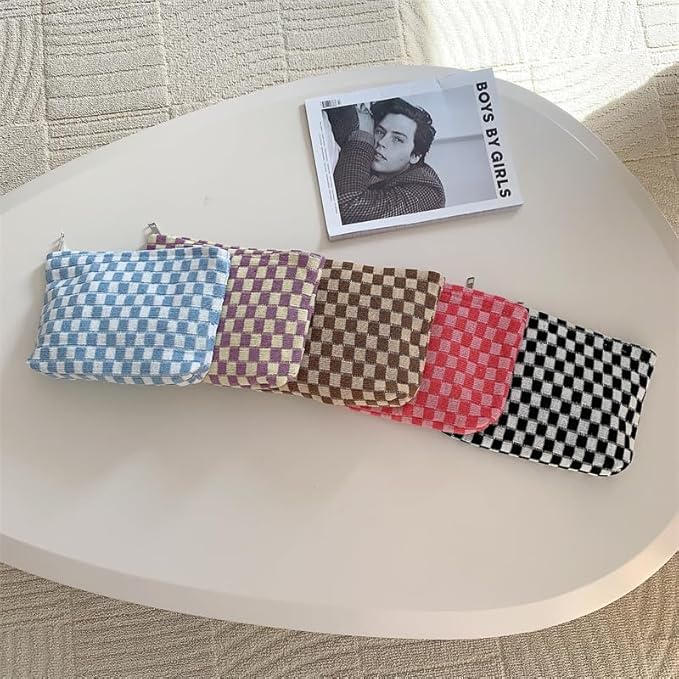 Pazimiik knitted checkered makeup bag